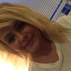 Meet your Posher, Eva